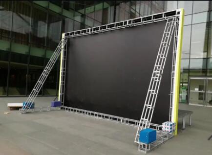 黑底布畫面桁架.jpg 黑底布畫面桁架.jpg