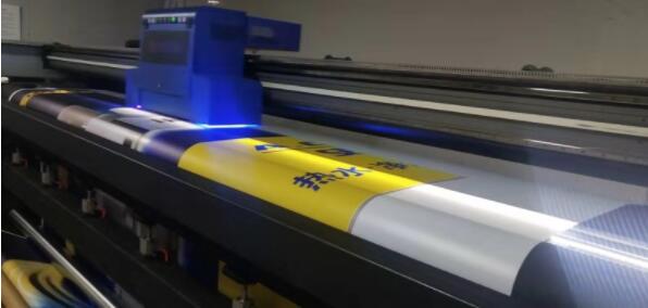 卷材uv打印機(jī)照片.jpg 卷材uv打印機(jī)照片.jpg